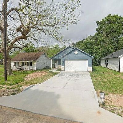 104 S 12 Th St, West Columbia, TX 77486