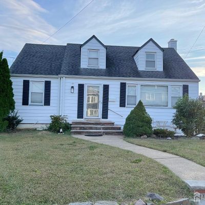 104 Stevens St, North Brunswick, NJ 08902