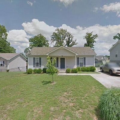 1045 Red Apple Ct, Clarksville, TN 37040