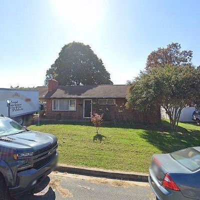 105 Chalmers Ave, Glen Burnie, MD 21061