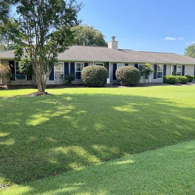 105 Hickory Cir, Swansboro, NC 28584