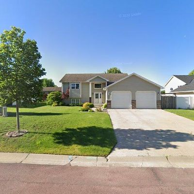 105 Panther Ln, Mankato, MN 56001