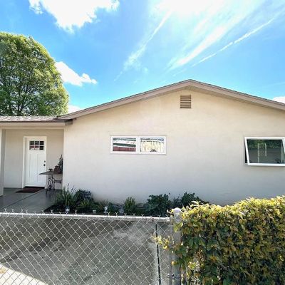 10517 Mccormac Ave, Bakersfield, CA 93307