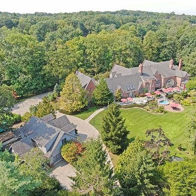 1055 High Mountain Rd, Franklin Lakes, NJ 07417