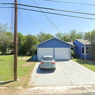 106 N Archer St, Beeville, TX 78102