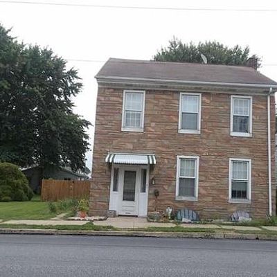 106 S College St, Myerstown, PA 17067