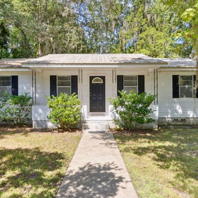 106 Yvonne Ave, Woodbine, GA 31569