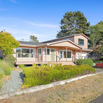 1064 S Front St, Rockaway Beach, OR 97136