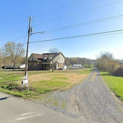 1064 Lauderdale Ln, Bethpage, TN 37022