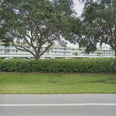 10686 Gulf Shore Dr #101, Naples, FL 34108