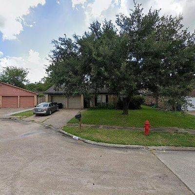 107 Ballantrae Ln, Houston, TX 77015