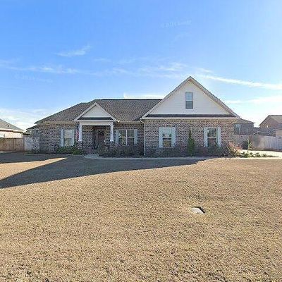 107 Crest Hill Dr, Enterprise, AL 36330