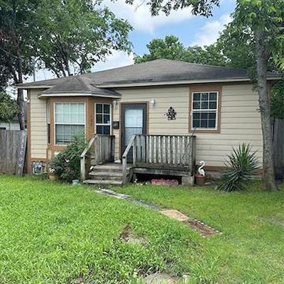 107 E Tyler St, Ennis, TX 75119