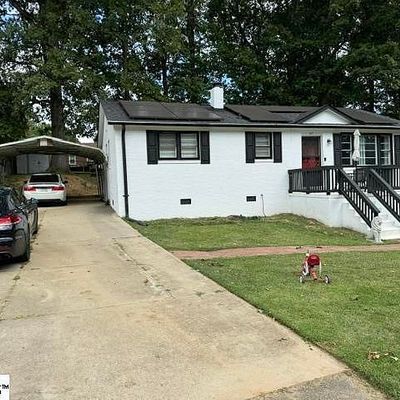 107 Pinehurst St, Taylors, SC 29687