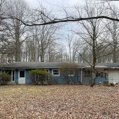 1074 Ridge Rd, Vienna, OH 44473