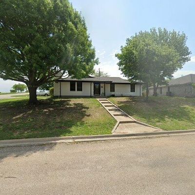 1076 N Cedar St, Muenster, TX 76252