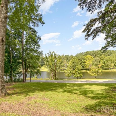 1076 Pineview Lakes Rd, Chester, SC 29706