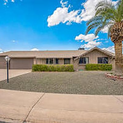 11838 N Mission Dr, Sun City, AZ 85351