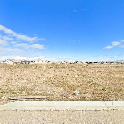 11872 Olivine Rd, Victorville, CA 92392