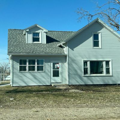 12 2 Nd Ave, Elberon, IA 52225