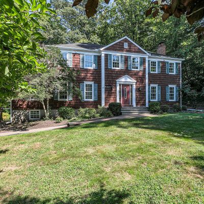 12 Briarcliff Ln, Holmdel, NJ 07733