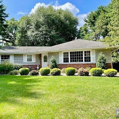 12 Echo Ridge Rd, Upper Saddle River, NJ 07458