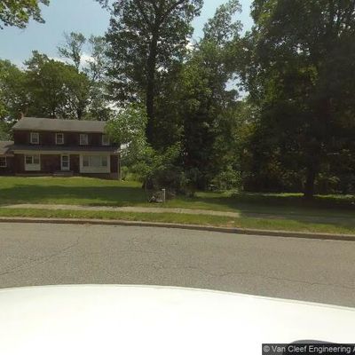 12 Flintlock Dr, Long Valley, NJ 07853