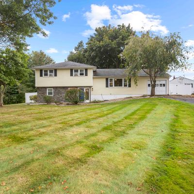 12 Royal Oak Cir, Meriden, CT 06450