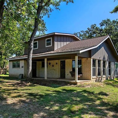 12 W Trail Ln, Normangee, TX 77871