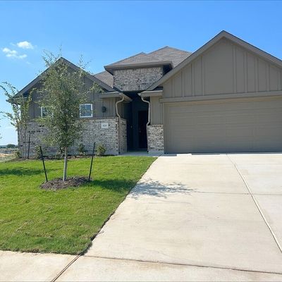 120 Old Silver Dr, Jarrell, TX 76537