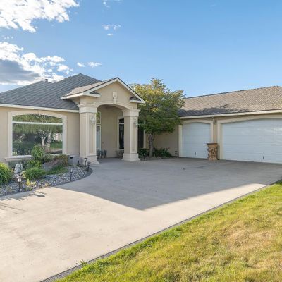 1200 W Canyon Lakes Dr, Kennewick, WA 99337