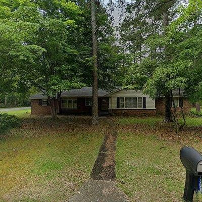 1201 Charles Dr, Laurinburg, NC 28352