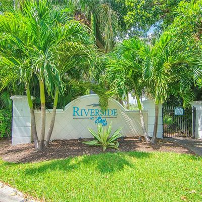 1201 W Island Club Sq, Vero Beach, FL 32963