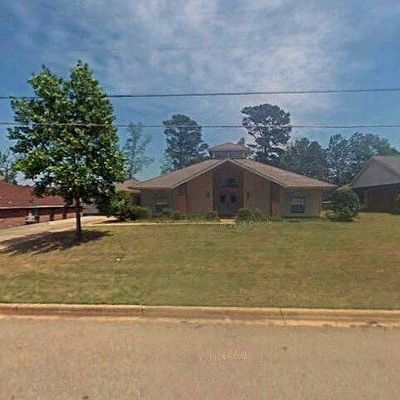 1206 Jamestown Dr, Prattville, AL 36067