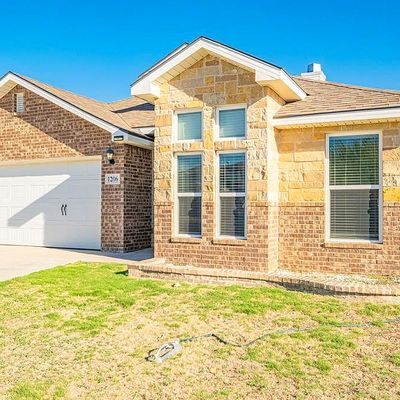 1206 Prairie Ln, Midland, TX 79705