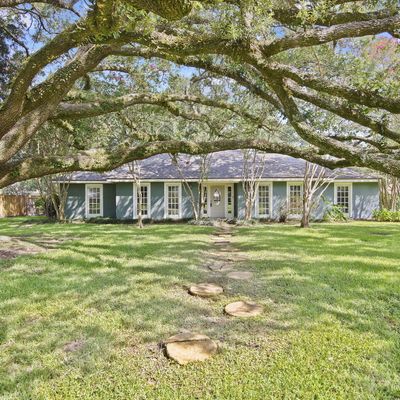 121 Hazelnut Dr, Lafayette, LA 70508