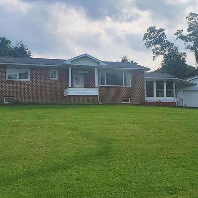 121 Hollen Rd, Tyrone, PA 16686