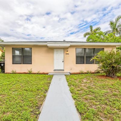 1211 S M St, Lake Worth Beach, FL 33460