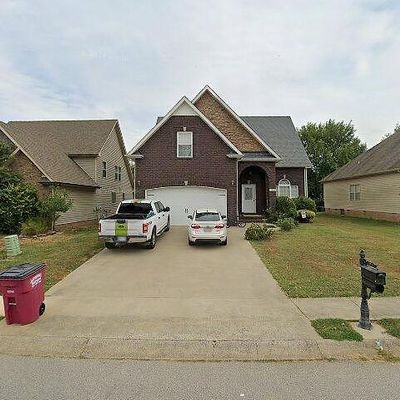 1212 Chinook Cir, Clarksville, TN 37042