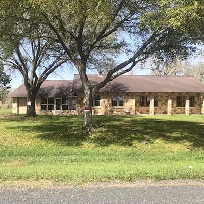 1213 County Road 406, El Campo, TX 77437