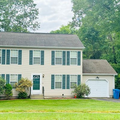 122 Richard Brown Dr, Uncasville, CT 06382