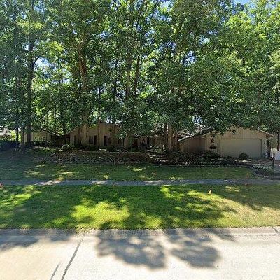 12232 Moss Point Rd, Strongsville, OH 44136