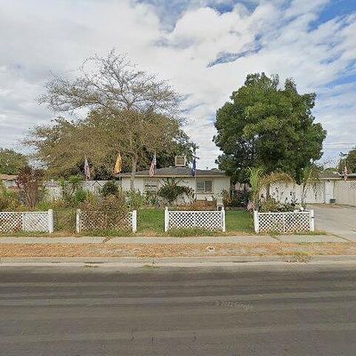 1226 Amelia Ave, Hanford, CA 93230