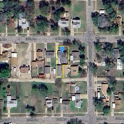 1227 E 6 Th Ave, Hutchinson, KS 67501