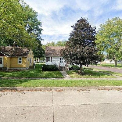 1229 N Prairie Ave, Fairmont, MN 56031