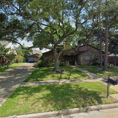 1131 Woodhorn Dr, Houston, TX 77062