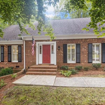 1134 Shadowbrook Ln, Charlotte, NC 28211