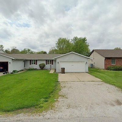 114 S Sangamon St, Auburn, IL 62615