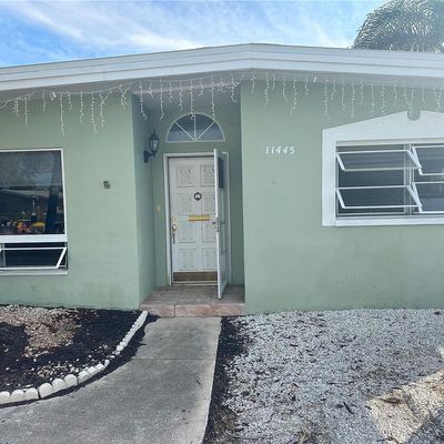 11445 5 Th St E, Treasure Island, FL 33706