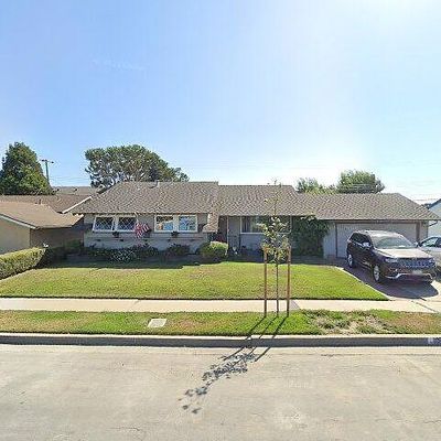 115 Chaucer Dr, Salinas, CA 93901